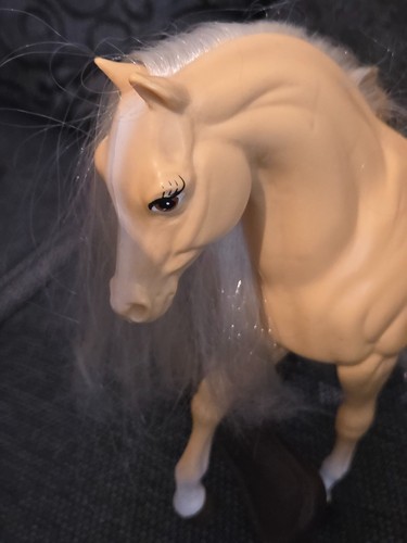Barbiepferd hell mit - hell,